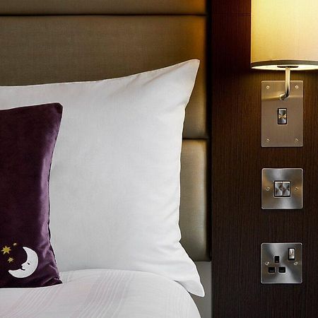 Premier Inn Brentwood Ngoại thất bức ảnh