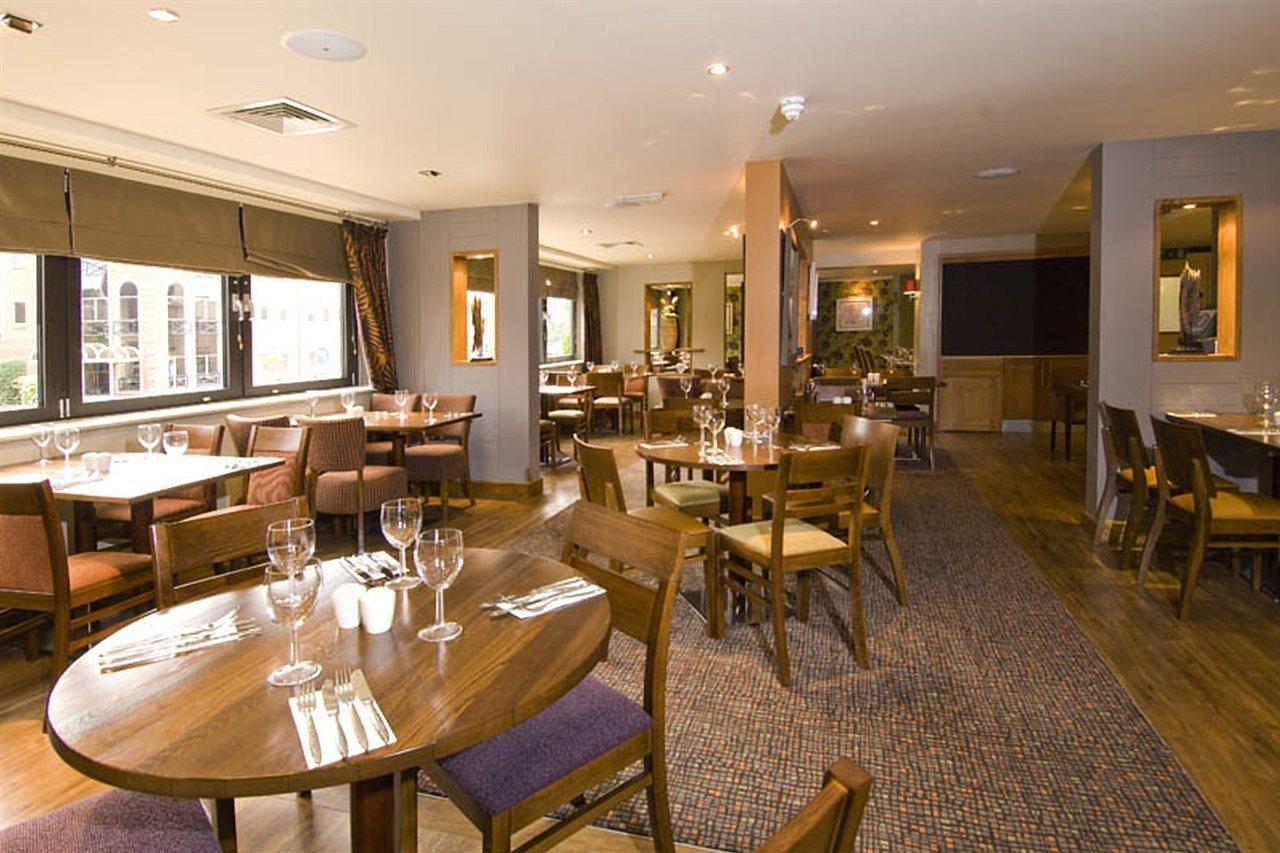 Premier Inn Brentwood Ngoại thất bức ảnh