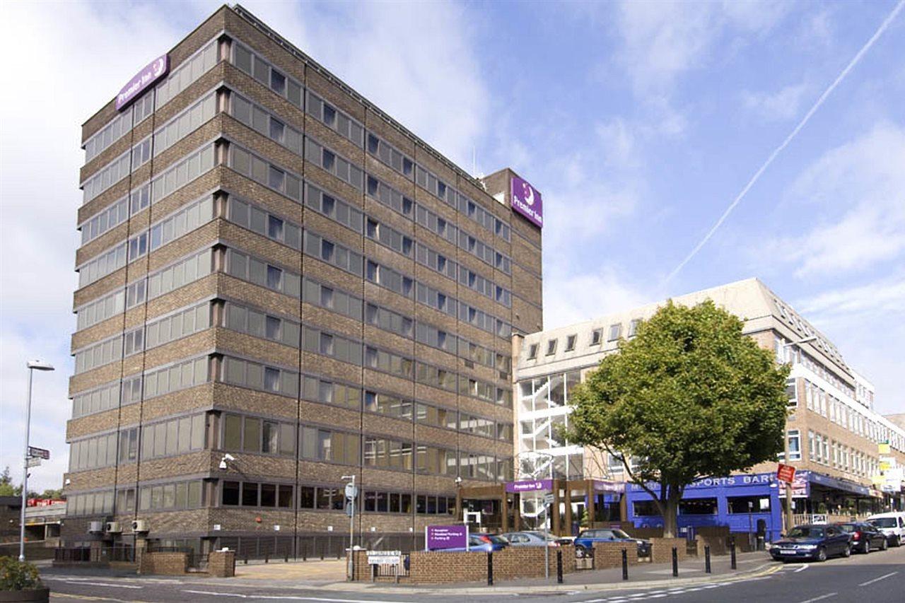 Premier Inn Brentwood Ngoại thất bức ảnh