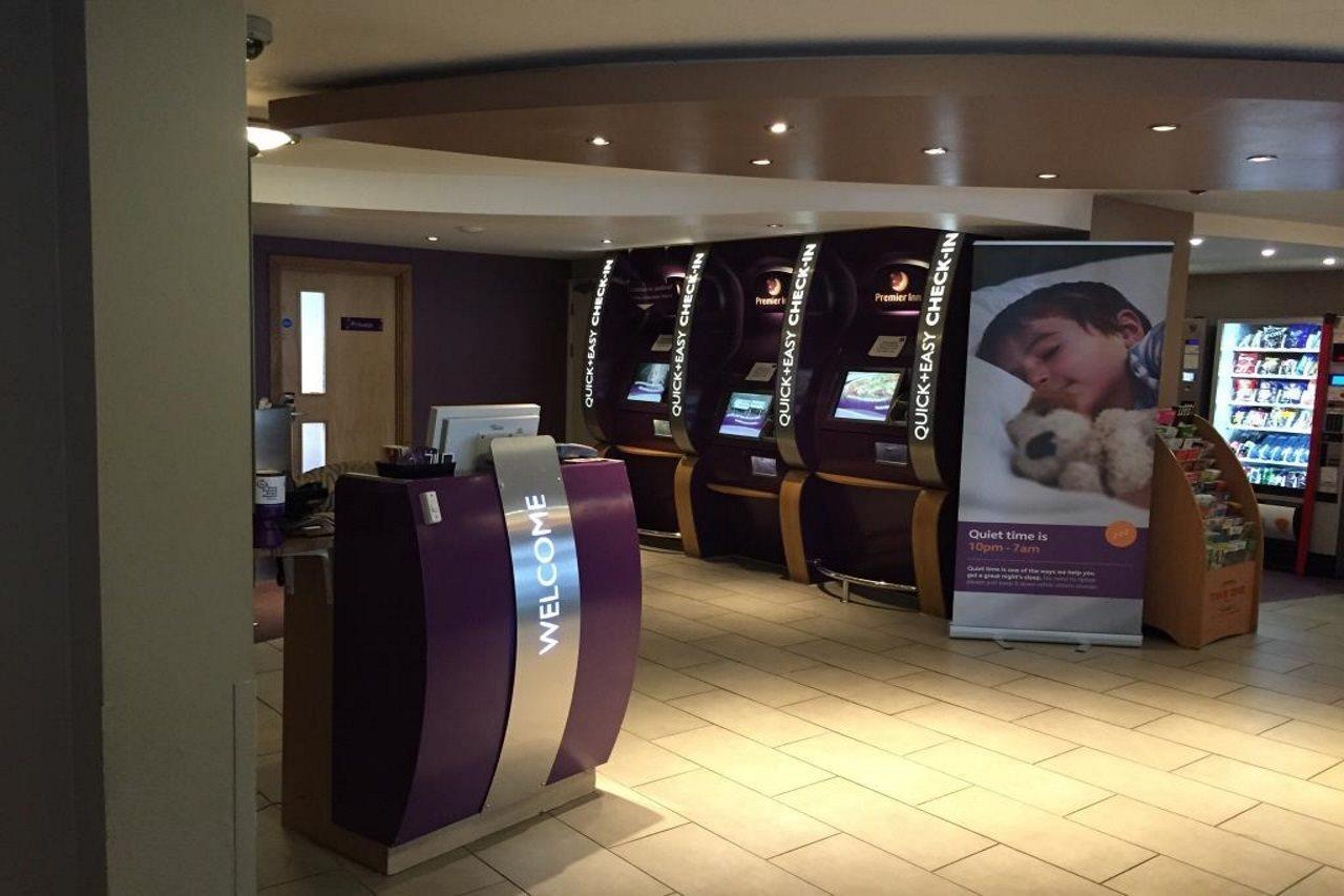Premier Inn Brentwood Ngoại thất bức ảnh
