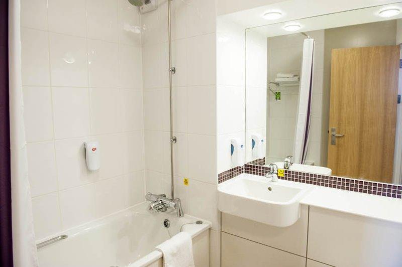 Premier Inn Brentwood Ngoại thất bức ảnh
