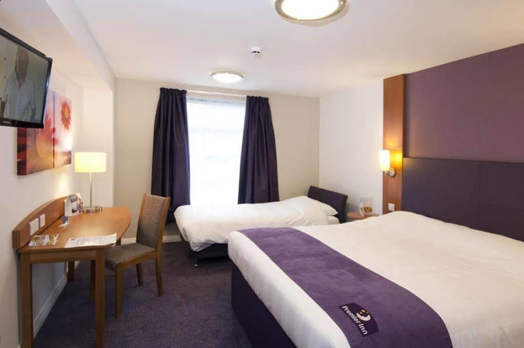 Premier Inn Brentwood Ngoại thất bức ảnh